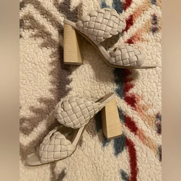 Steve Madden Twisted Bone Sandal - Picture 8 of 9